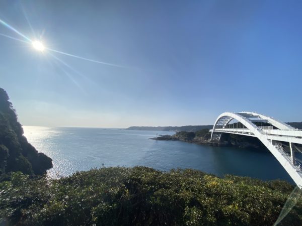 串本大橋と海の風景