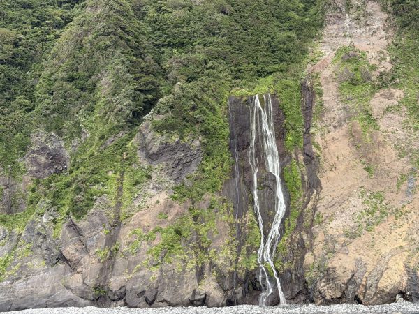 御蔵島の湧き水